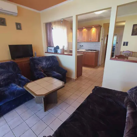 In 19919 Apartament Siófok