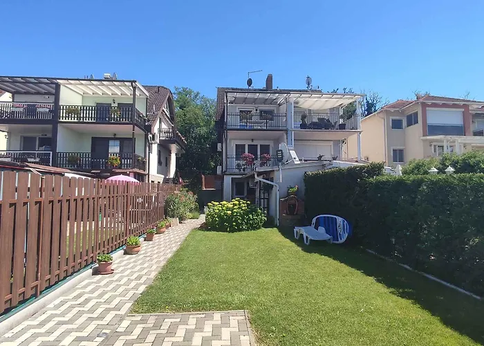 Apartament In 19919 *