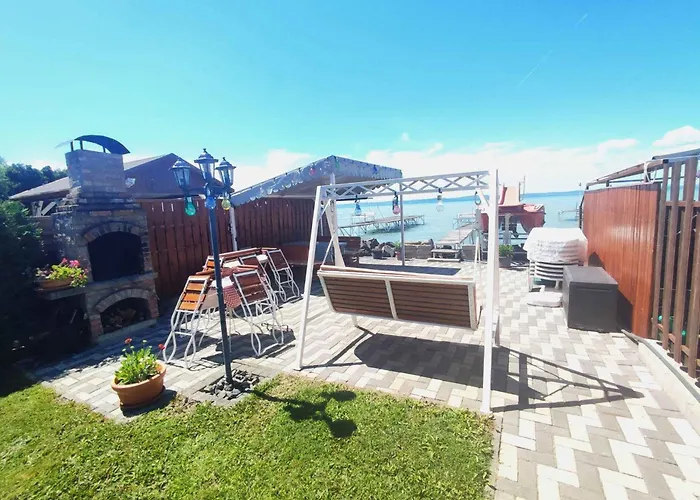 Apartament In 19919 *